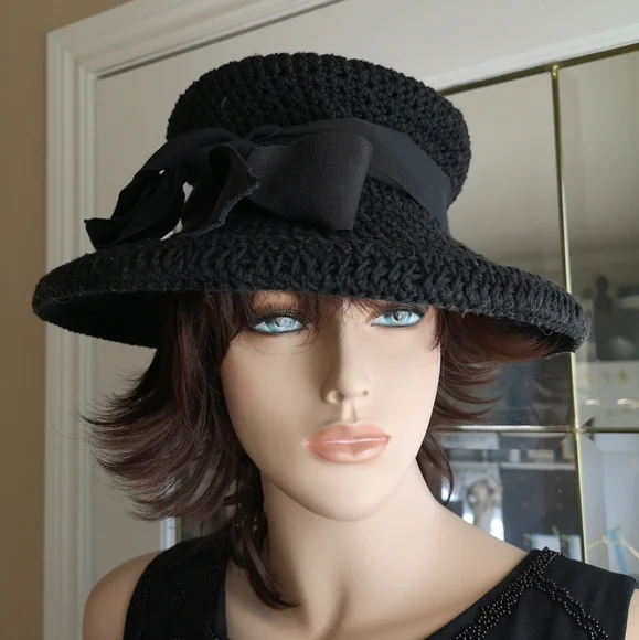 Bucket crochet hat - Picture 4 of 6